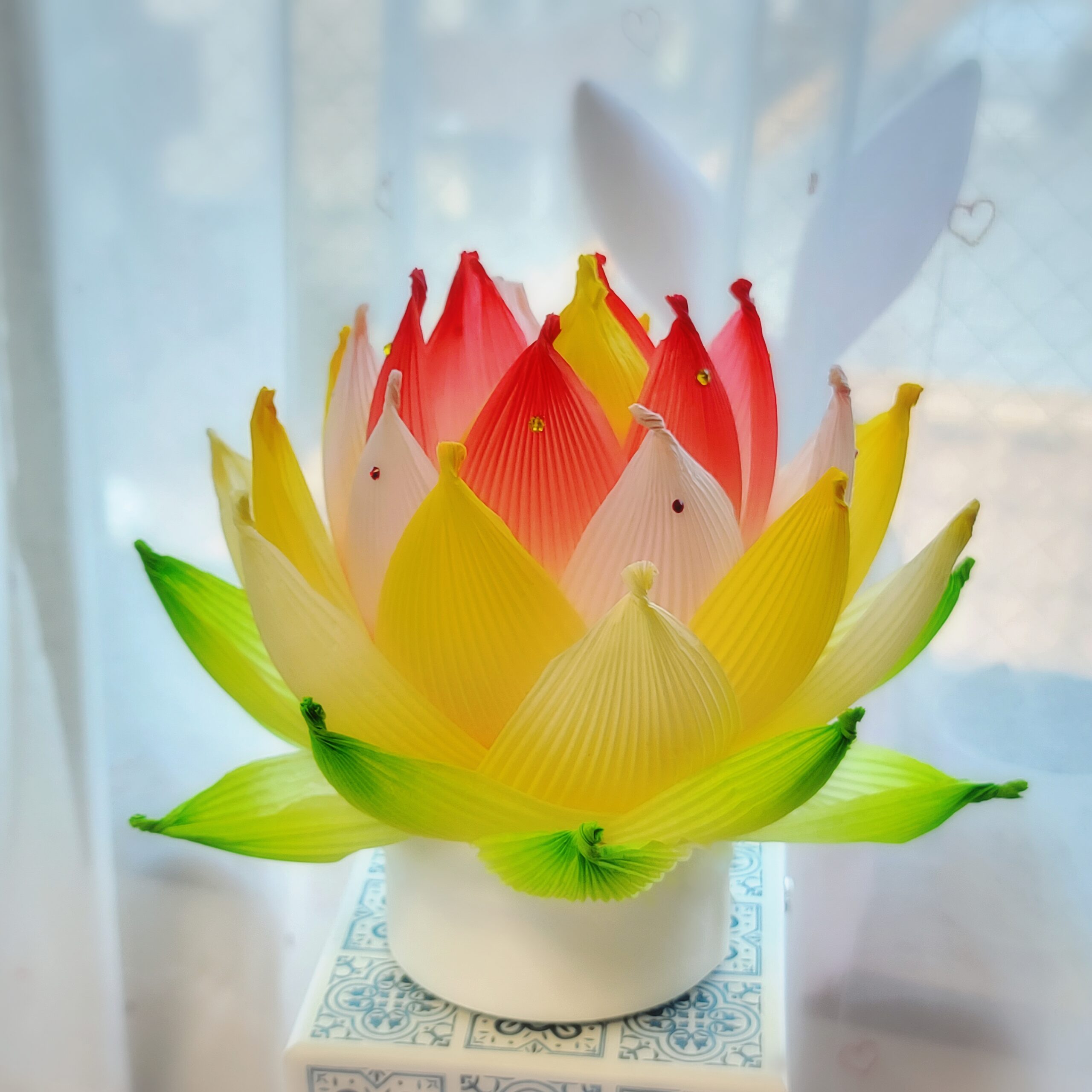 紙で作る蓮の花のロータスランプ 10 29 土 静岡朝日テレビカルチャー