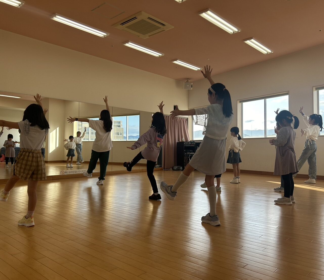 line_oa_chat_240511_115011_group_2