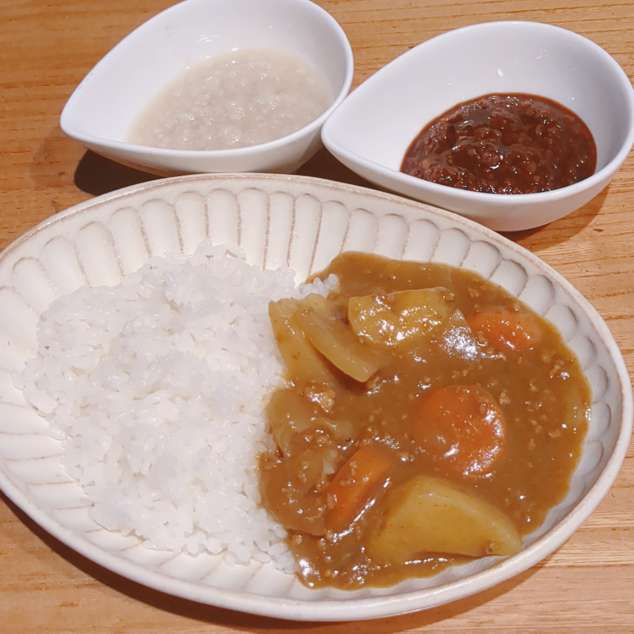 カレーと麹調味料
